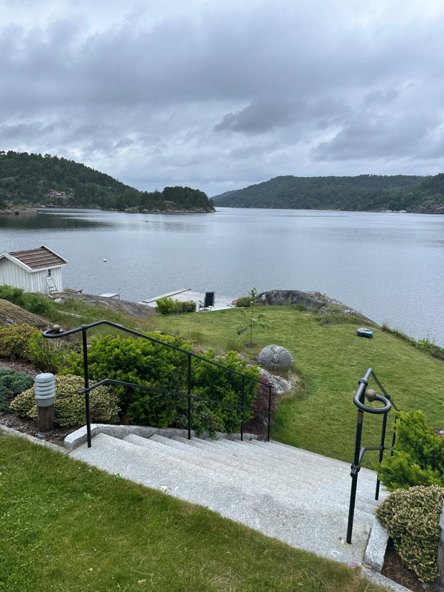 Ved Sjoen I Idylliske *