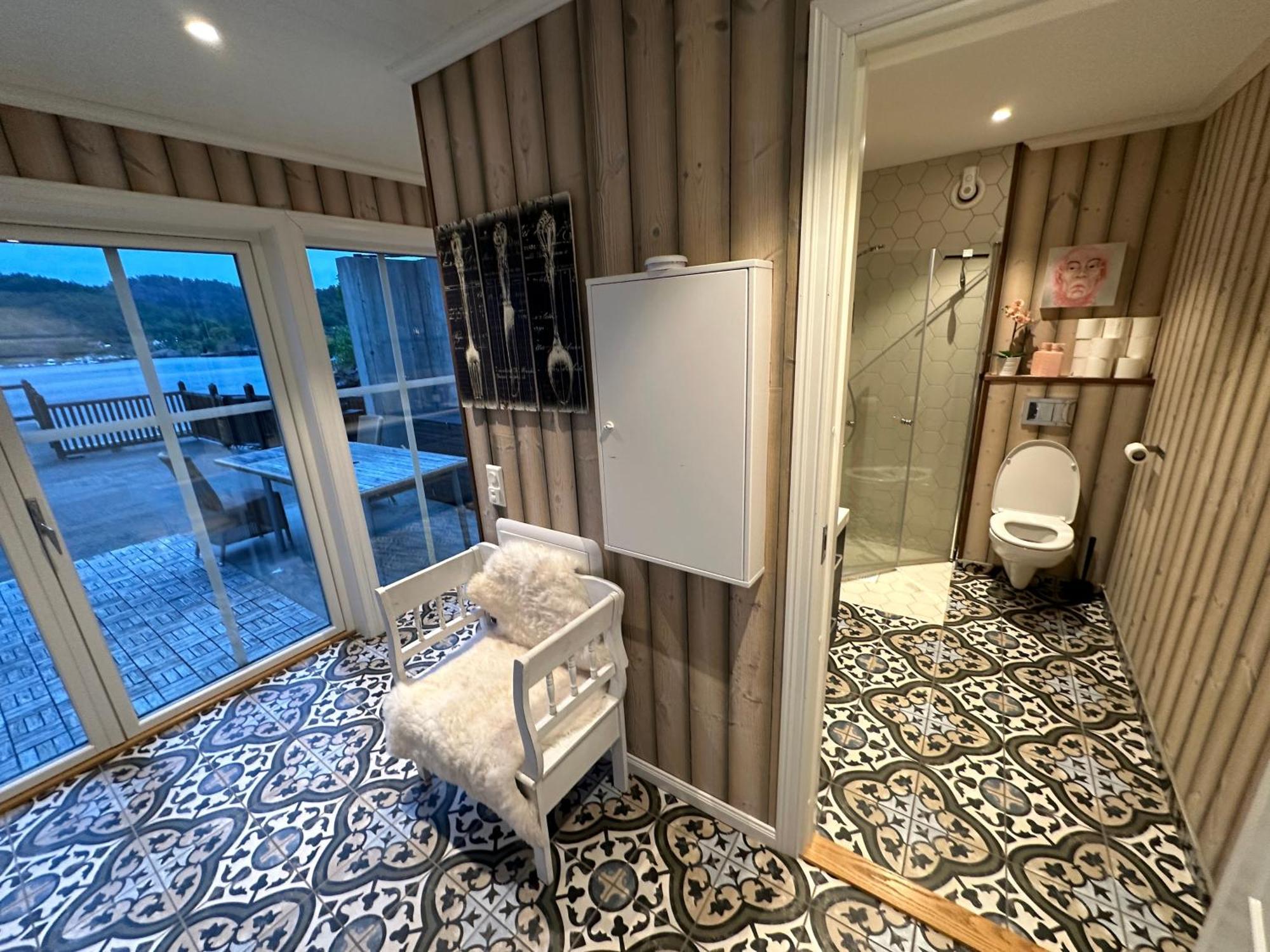 Appartement Ved Sjoen I Idylliske Risør